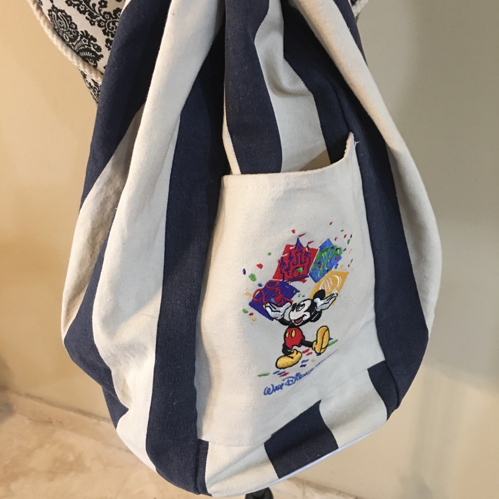 Beautiful Disney Backpack - Picture 2 of 4